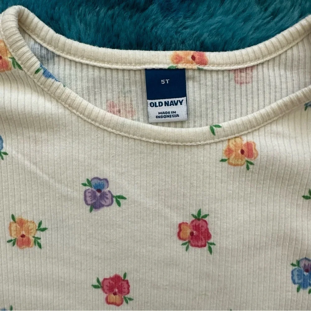 Old Navy Girls Short Sleeve Ribbed T-shirt Size 5T